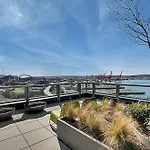 1Bedroom 1Bath Ferris Wheel Seattle