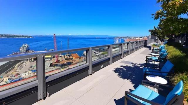 1bedroom 1bath Ferris Wheel Apartment Seattle